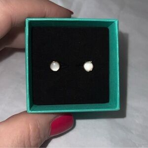 Vintage Gold Avon Stud Earrings with MOP stones